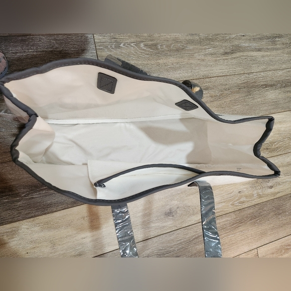 Santa Barbara Design Studio Beach Babe White Tote Bag - Picture 5 of 11